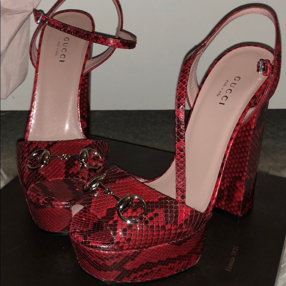 ❌❌ SOLD ❌❌ Gucci python platform heels - Picture 3 of 7
